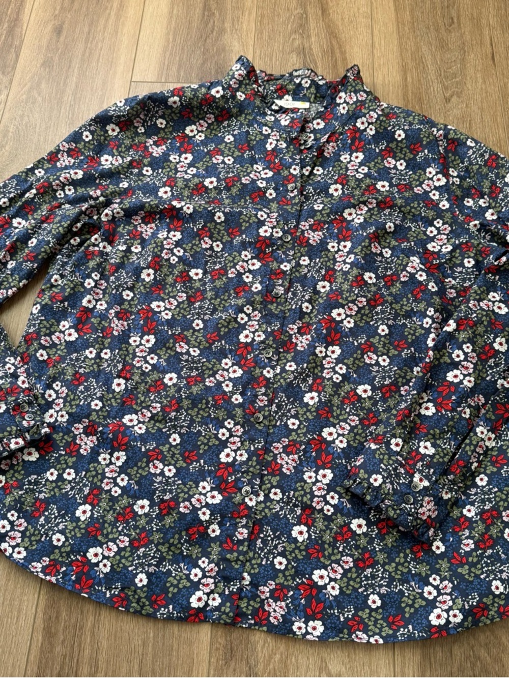 1901  Navy Floral Button-Up Shirt - Red & White Accents